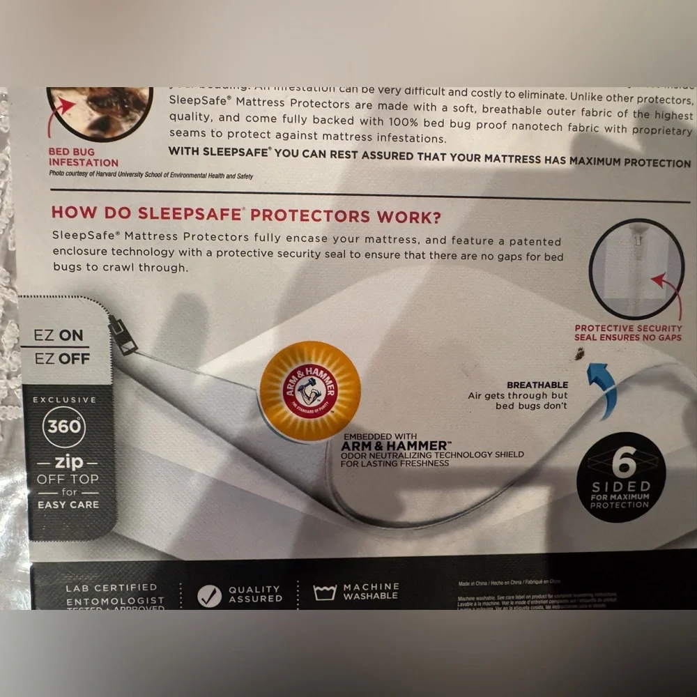NWT SLEEPSAFE White Mattress Protector. Size: TWIN